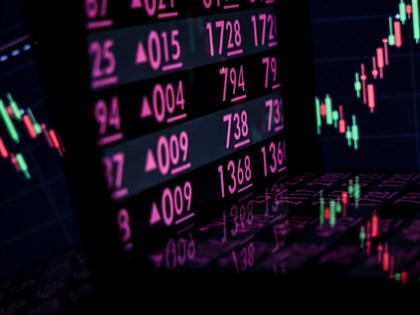 台股盤中首見40千金 11檔千元高價股漲停