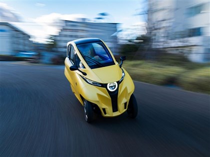 駕艙機車最快下半年開放　微型電動車首發售價估逾31萬元