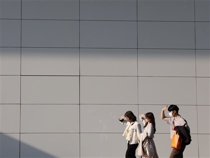 吳德榮:下週二前白天熱如夏 颱風辛樂克估10日生成對台無影響