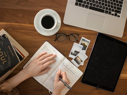 別讓錯失恐懼拖住你　5招跳出收集資訊無限迴圈【書摘】