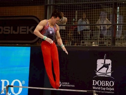 唐嘉鴻本季狀態佳　克羅埃西亞體操世界盃單槓摘金