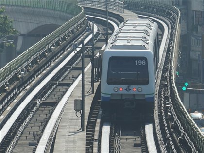 文湖線上班尖峰時間擠爆　北捷：1列車異常已排除