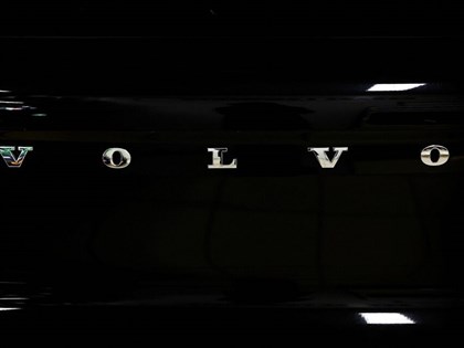 富豪汽車邀胡錫進代言 瑞典記者批已成中國品牌