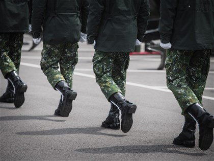 陸軍中士貪6萬元拍軍事機密交付　判刑12年延押2月