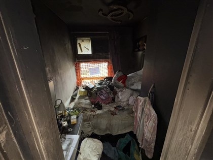 香港宏福苑居民重返現場收拾：彷彿聽見房子在吶喊