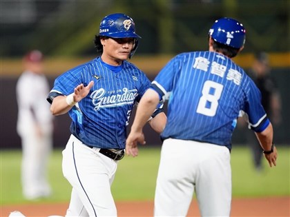 王勝偉42歲創最年長代打開轟紀錄　悍將2比4不敵桃猿