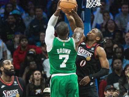 塞爾蒂克3分火力強壓76人　季後賽2勝1負領先