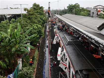 印尼兩列火車相撞釀7死　生還者：瞬間被壓成一團