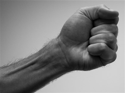 蘆洲男跟騷女學生毆傷外婆里長　新北檢聲押