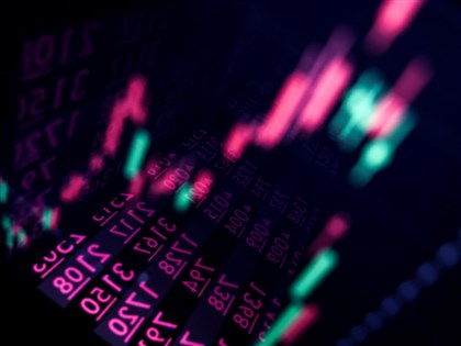 台積電回測10日線支撐　台股跌376點單月飆漲7203點