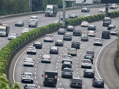 勞動節連假首日國道部分路段紫爆　估午後7處易塞