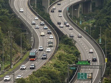 國道午後12路段易塞　國5北向恐塞至深夜