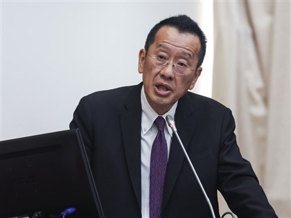 顧立雄：若未通過特別預算就簽發價書　才是空白授權