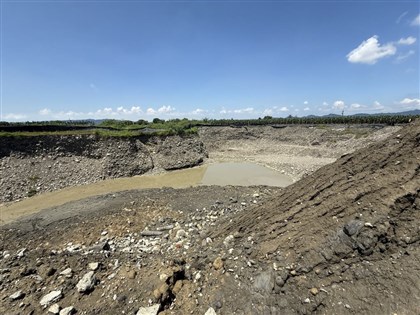 政院修法　盜採砂石罰鍰最高千萬、致災可處無期徒刑