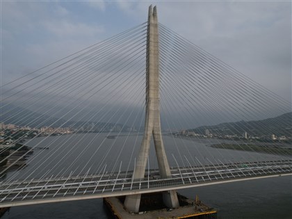 淡江大橋12日通車　假日特定時段禁行15噸大貨車