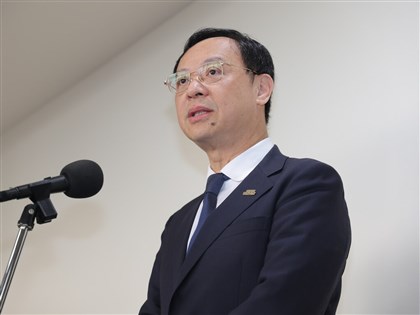 石崇良：三班護病比若立即實施　可能擴大關床效應