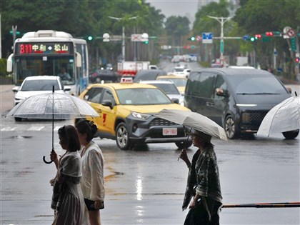 鋒面12日南下　一連4天由北而南轉雨