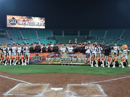 統一獅隊史2000勝中職第1隊　總教練林岳平盼再創高峰
