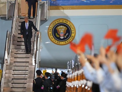 川普抵達北京　BBC：檢驗美中脆弱貿易休兵重要時刻