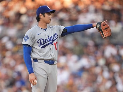 大谷翔平二刀流回歸　首局首球開轟又5局好投助道奇完封教士[影]
