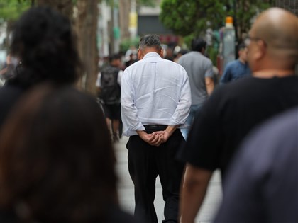 4月失業率3.3%　終止連2升