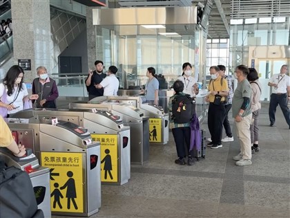 台灣高鐵全天改自由座　夜間查修訊號異常