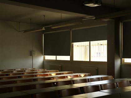 高雄教師墜樓延燒　教育局：著手調查、釐清真相