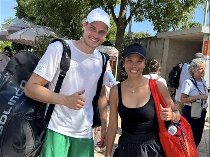謝淑薇法網混雙首輪奪勝 攜德國搭檔晉級16強