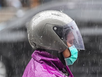 吳德榮：鋒面南下轉雨降溫　30日天氣好轉