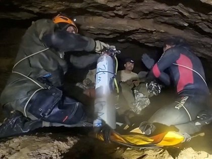 寮國洞穴受困淘金客再救出4人　累計5獲救2失聯
