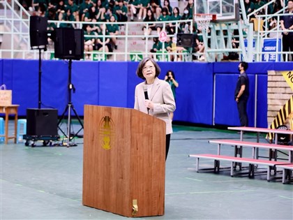 蔡英文北一女畢典送祝福　帶勇氣前行別急著定義自己