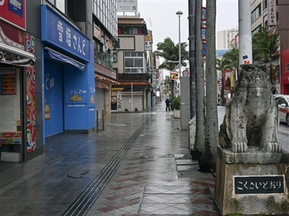 颱風薔蜜襲日本沖繩現停電災情　公車全停駛、數百航班取消