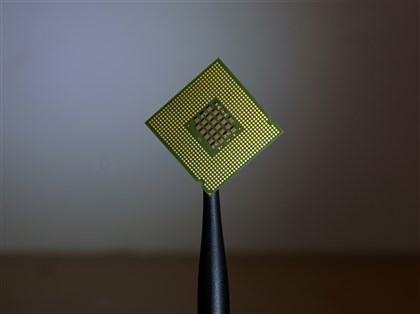 法國電子元件涉中資背景 捷克身分證安全引疑慮