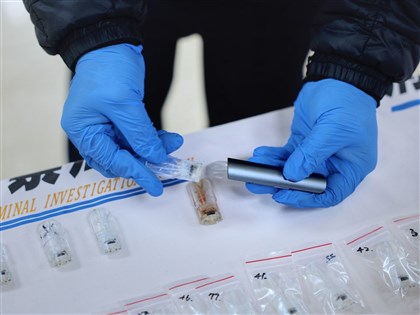 卓榮泰:喪屍煙彈刺激幾秒就毀掉一生 將修法提高罰則