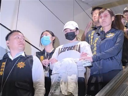 劉喬安涉詐欺毒品遭通緝在美被捕　押解返台歸案