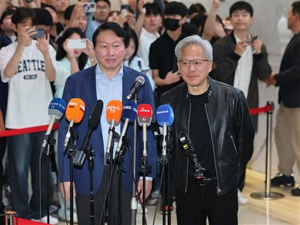 黃仁勳訪韓國宣布3大合作案　布局AI資料中心