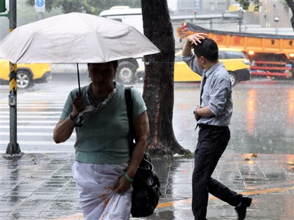 滯留鋒及西南氣流影響　預測高屏降雨最顯著