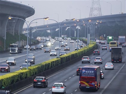 因應電動車趨勢　立院三讀汽燃費更名公路養管費