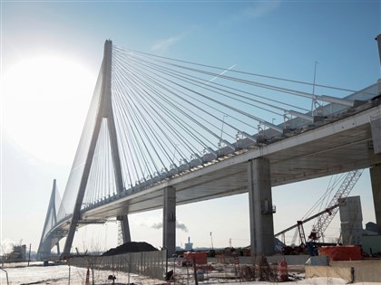 曾遭川普揚言阻攔　加國總理宣布跨國大橋本週通車