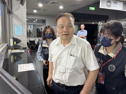 花蓮營養午餐弊案　副縣長顏新章100萬交保