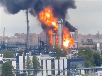 烏克蘭持續空襲俄國能源設備　莫斯科最大煉油廠遭襲