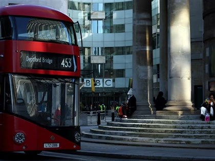 英國強化監管　擬強制社媒優先呈現公共服務媒體