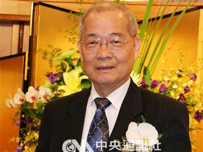 開箱老照片》台灣肝帝陳定信的水牛精神 