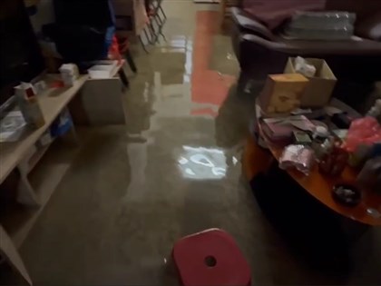 屏東豪雨下午2時起停班課　縣府籲雨勢趨緩再返家