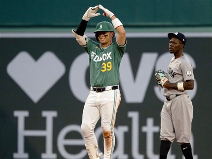 鄭宗哲本季MLB首場出賽　生涯首安首打點都出爐[影]