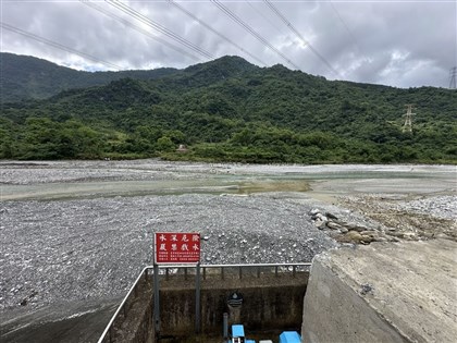 萬里溪堰塞湖解除黃色警戒  溢流前24小時示警