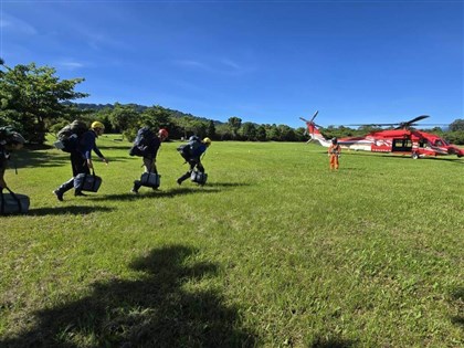 萬里溪堰塞湖5天勘查　空勤助林保署特遣隊入山