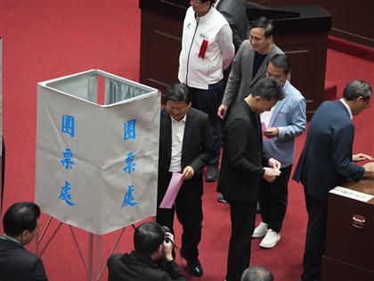 政院補提3位中選會委員　立院投票全遭藍白封殺