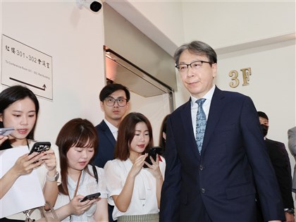 蔡明彥揭中國監控網　赴中足跡消費恐全被掌握