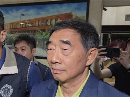 長榮張國華赴北檢複訊 否認有內線交易